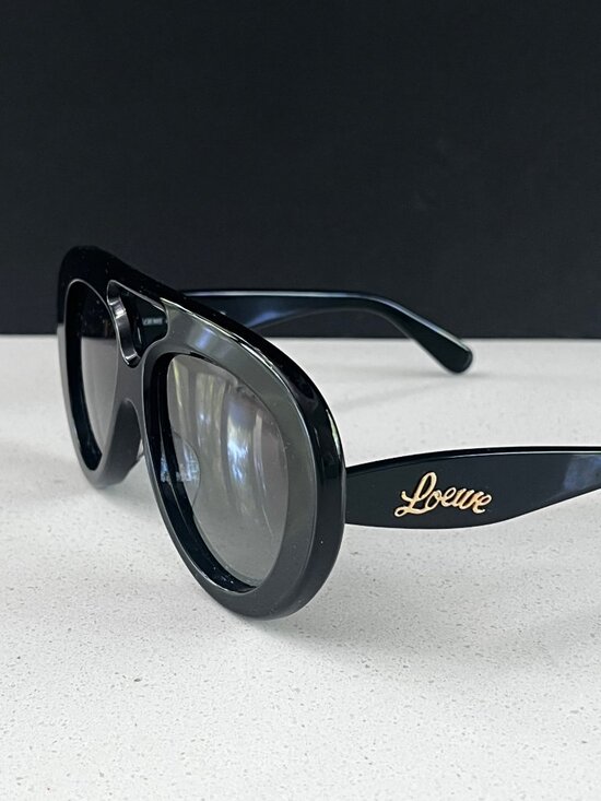 Loewe LW40144U 01B Aviator Frame black Sunglasses main image 4